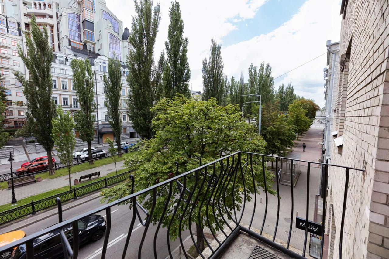 Guest House "Vladimirskaya 42" Kiev Eksteriør bilde