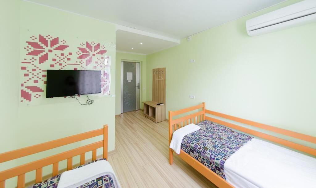 Guest House "Vladimirskaya 42" Kiev Eksteriør bilde