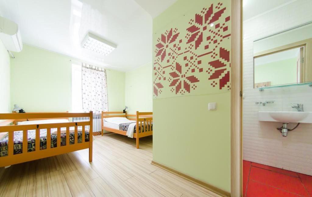 Guest House "Vladimirskaya 42" Kiev Eksteriør bilde