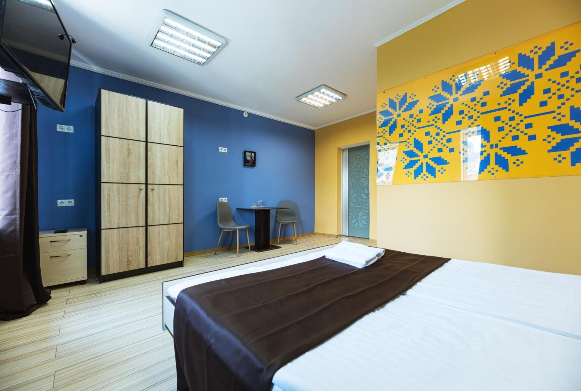 Guest House "Vladimirskaya 42" Kiev Eksteriør bilde