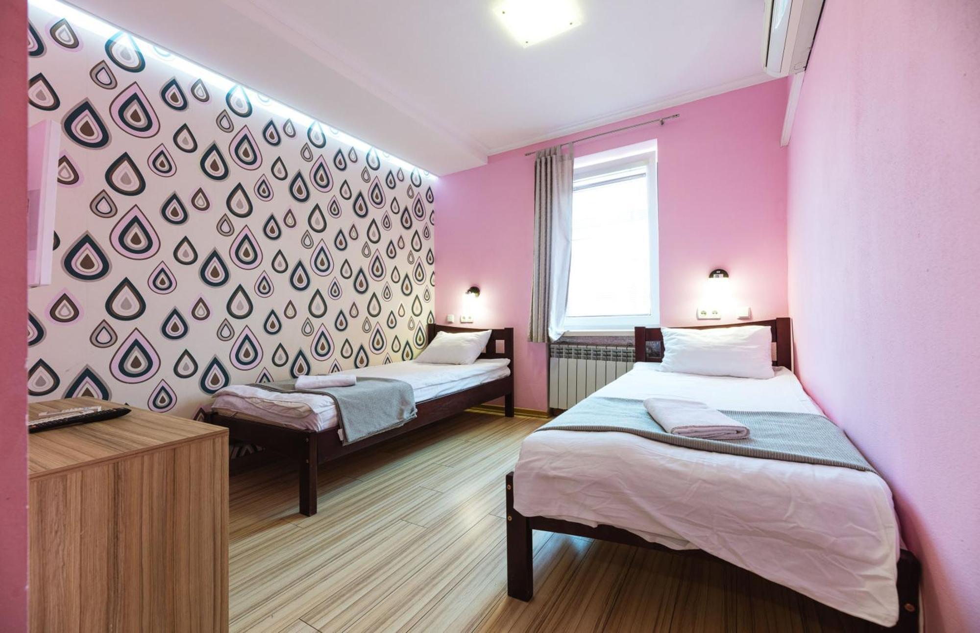 Guest House "Vladimirskaya 42" Kiev Eksteriør bilde