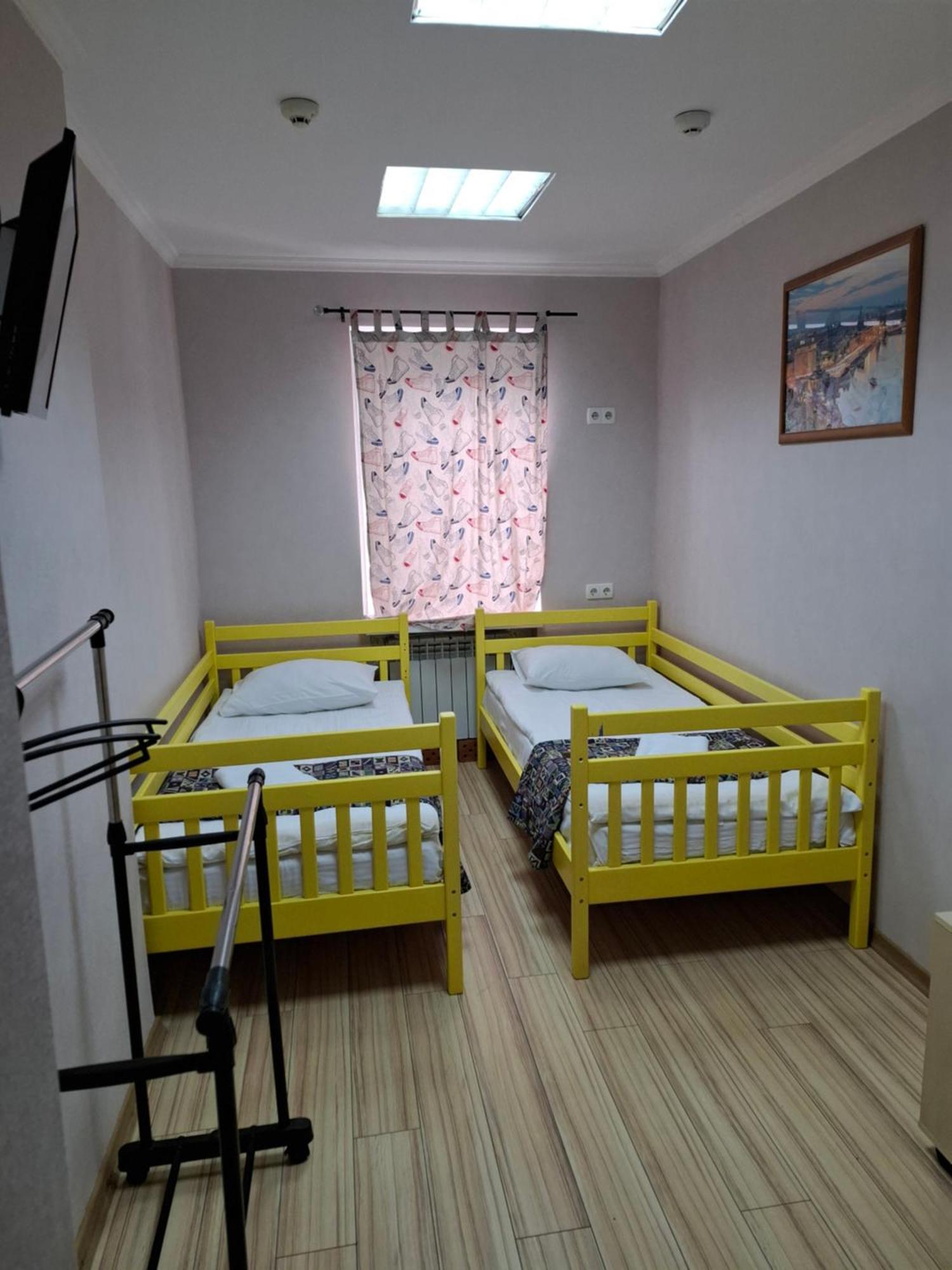 Guest House "Vladimirskaya 42" Kiev Eksteriør bilde